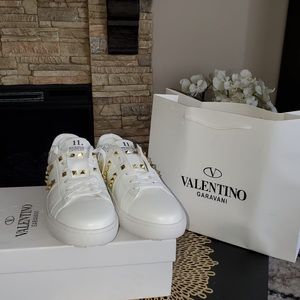 Valentino white flat shoes